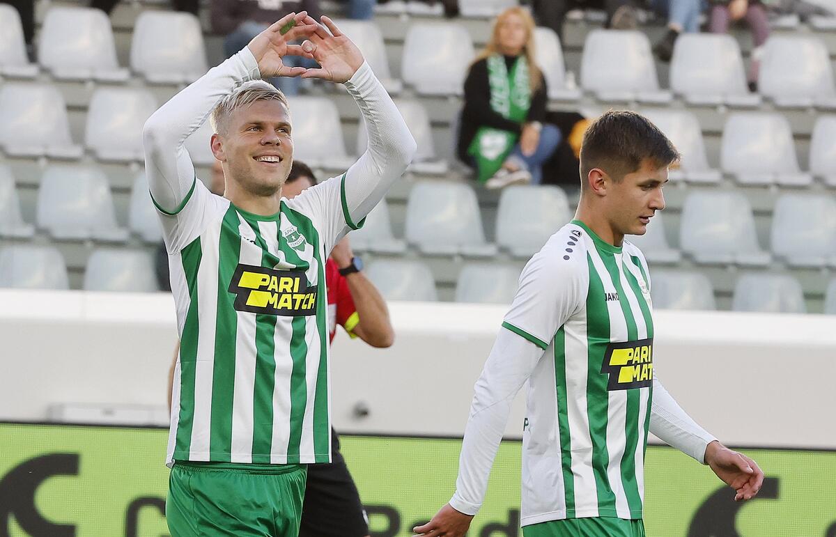 «Αν σε είχα προπονητή στα 17-18, θα έπαιζα σε top club» thumb