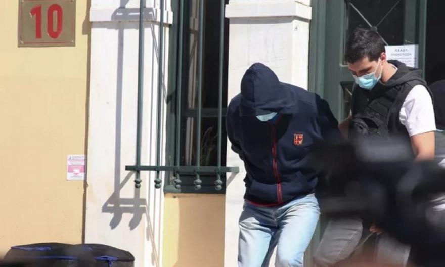 Αποκαλύψεις/Και πρώην διαιτητής εμπλέκεται στην υπόθεση του Κολωνού! thumb