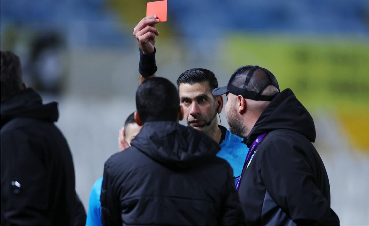 Σοβαρές καταγγελίες από τον Φωτίου για το χτεσινό ματς του ΑΠΟΕΛ thumb
