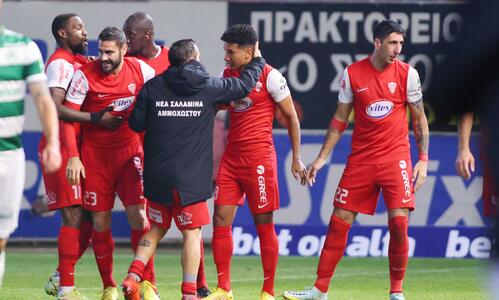 Νέα Σαλαμίνα-Ομόνοια 2-1: Ο... πρώην την πλήγωσε ξανά! thumb