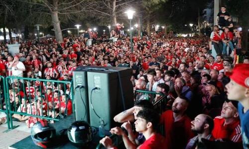 Αυξάνεται ο κόσμος του Ολυμπιακού σε Πασαλιμάνι και Καμίνια (vids) thumb