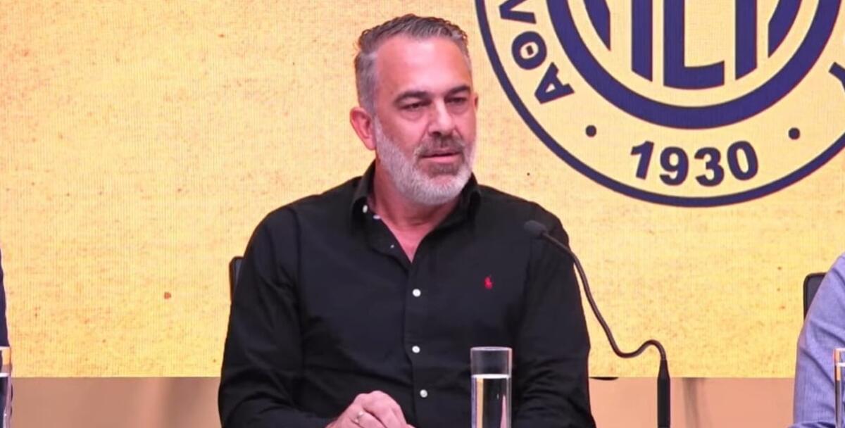 Η απάντηση Κωνσταντίνου για τις αντιδράσεις ΑΕΛιστών στην πρόσληψη Σατσιά thumb