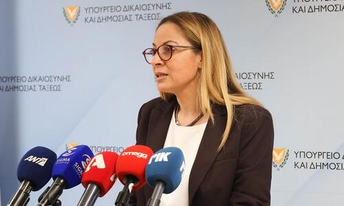 Τι θα γίνει στα ματς πρωταθλήματος, τελικούς και μετακίνηση; Η απάντηση της Υπουργού! thumb