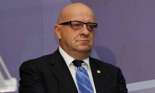 Δεδομένα και σενάρια για τη διαδοχή του Κούμα thumb