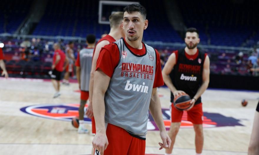 Λαρεντζάκης: «Επιτυχία του Μπαρτζώκα ότι ο Ολυμπιακός...» thumb