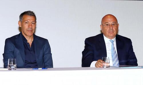 «Τα έκανε μπίλιες», γι' αυτό... ξηλώνεται thumb
