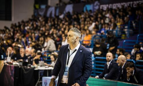 «Αντιμετωπίζουμε μία ομάδα ευρωπαϊκού επιπέδου, για εμάς δεν αλλάζει κάτι...» (βίντεο) thumb