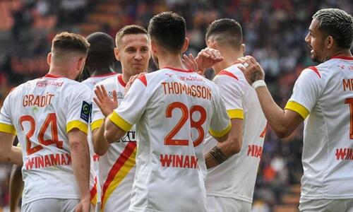 Ligue 1: Στο -3 από Παρί ΣΖ η Λανς thumb