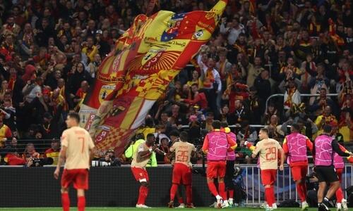 Δύο μέρες πριν το ντέρμπι κατέστρεψαν με οξύ το γρασίδι! thumb