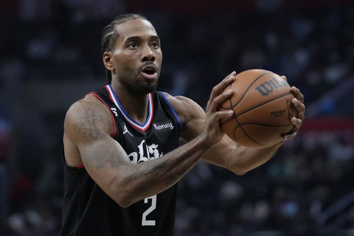 Συναγερμός στους Κλίπερς, δεν παίζει στο Game 3 με τους Σανς o Λέοναρντ thumb