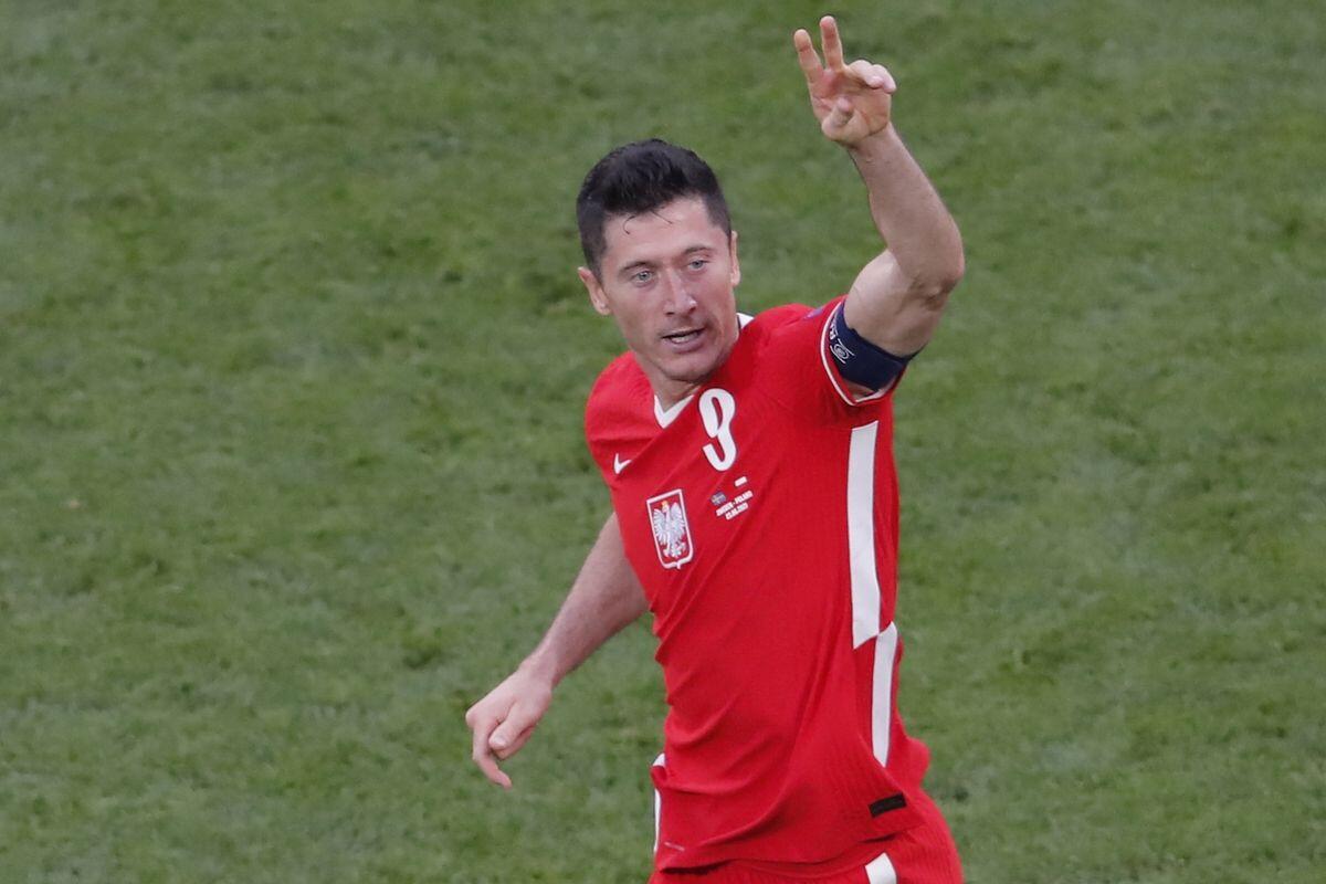 Η FIFA επιβεβαίωσε την πρόκριση άνευ αγώνα της Πολωνίας εις βάρος της Ρωσίας στα μπαράζ thumb