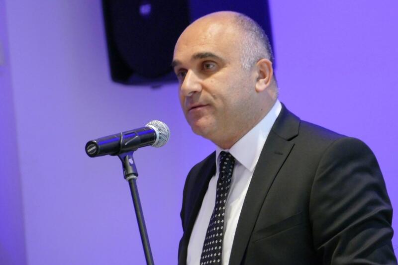 «Αποσύρω μετά τις καθοδηγούμενες ανακοινώσεις και τις απειλές...» thumb
