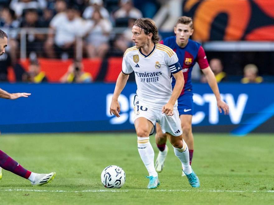Έφτασε τα 1.000 ματς καριέρας στο clasico και τα 500 με Ρεάλ ο Μόντριτς thumb