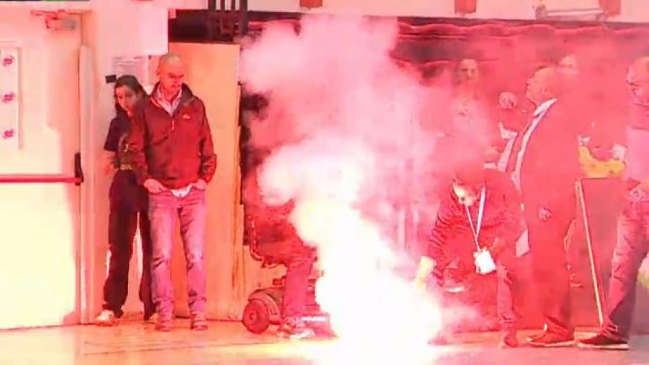 Δήλωση: «Ποιοι ανόητοι θέλουν να καταστρέψουν τα πάντα;» thumb