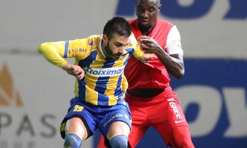 Τα πέναλτι που ζήτησαν στο Νέα Σαλαμίνα - ΑΠΟΕΛ και το ακυρωθέν γκολ του Ζάιρο thumb