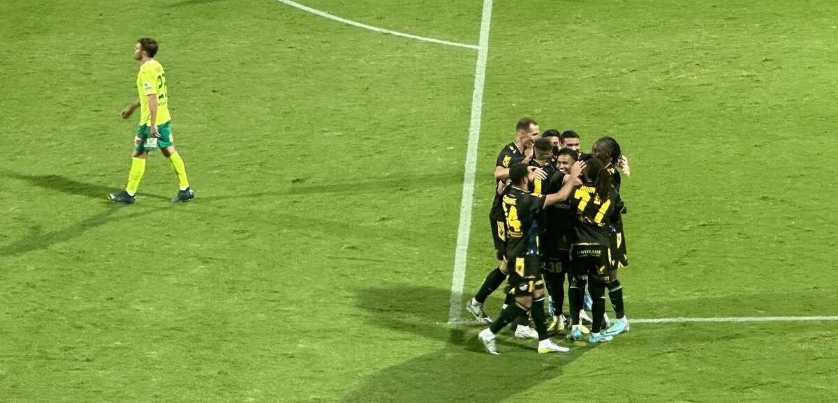Ο Μαρκίνιος «ζωγράφισε» το 2-0 του ΑΠΟΕΛ! (ΒΙΝΤΕΟ) thumb