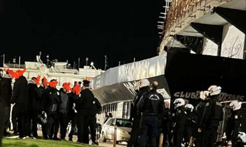 Ισχυρές δυνάμεις της αστυνομίας έξω από την Τούμπα thumb