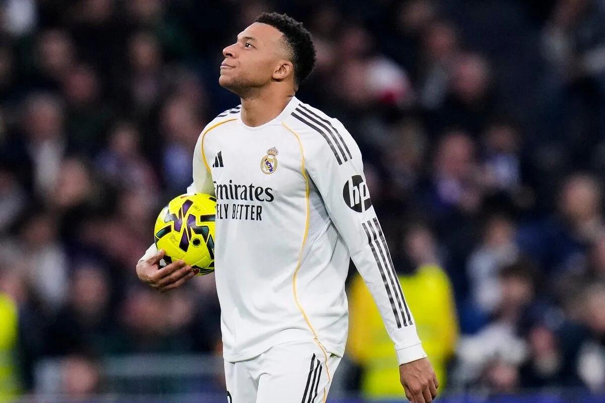 Ξέσπασε πρώην διατροφολόγος της Ρεάλ μετά το φιάσκο με το γόνατο του Εμπαπέ thumb