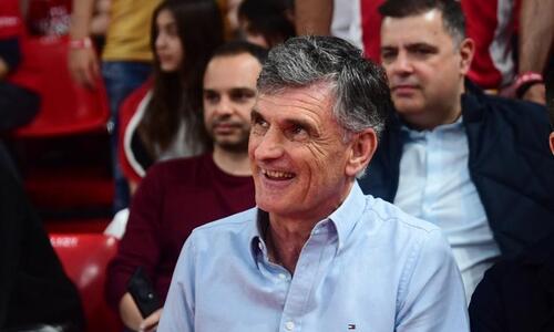 «Περνάω όμορφα στο ΣΕΦ, όταν με αποθεώνουν αισθάνομαι άβολα» thumb
