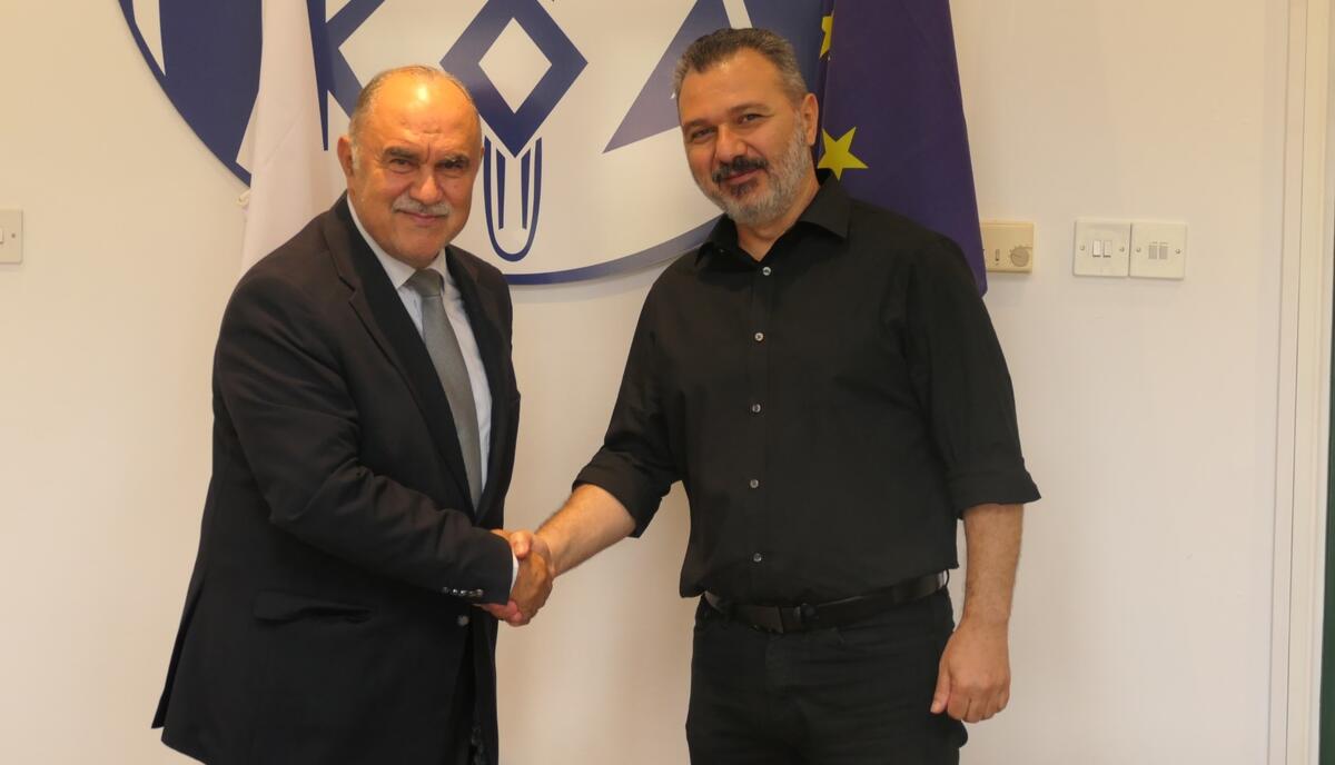 Συνάντηση του προέδρου της ομοσπονδίας μπόουλινγκ  με τον Ανδρέα Μιχαηλίδη thumb