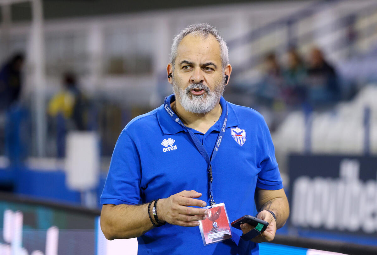 «Αντί να δίνουμε τα λεφτά για την ομάδα, τα δίνουμε σε πρόστιμα» thumb