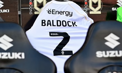Συγκίνηση: Οι MK Dons τίμησαν την μνήμη του Τζορτζ Μπάλντοκ! thumb
