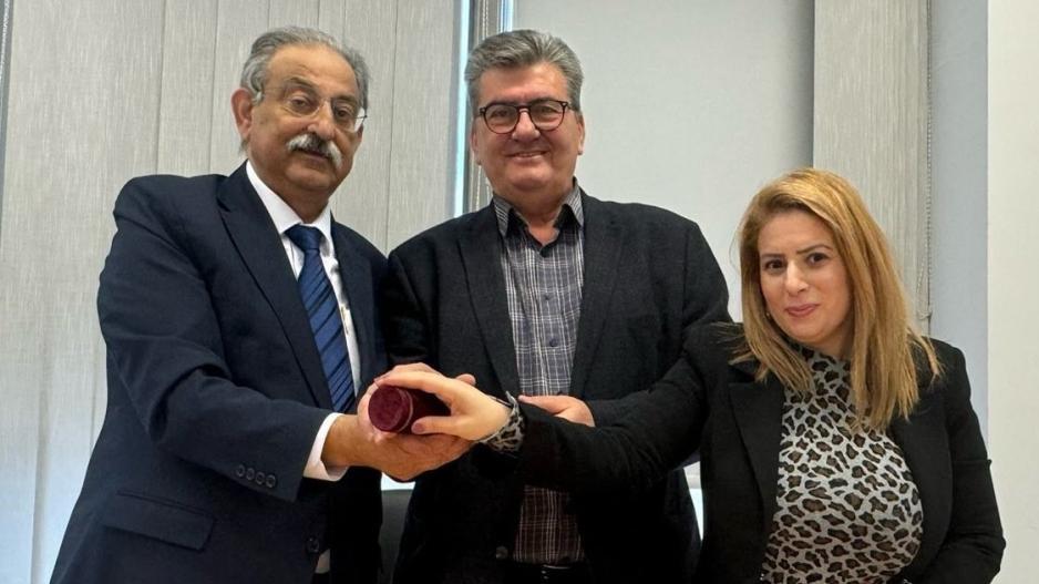 Μνημόνιο συνεργασίας Επιτροπής Δεοντολογίας και Εθνικής Σχολής με Αριστοτέλειο Πανεπιστήμιο thumb