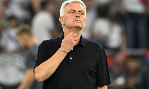 Οπαδοί της Τσέλσι τραγούδησαν υπέρ του Μουρίνιο thumb