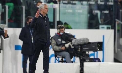 Οι οπαδοί της Ρόμα χάνουν την υπομονή τους με τον Μουρίνιο thumb