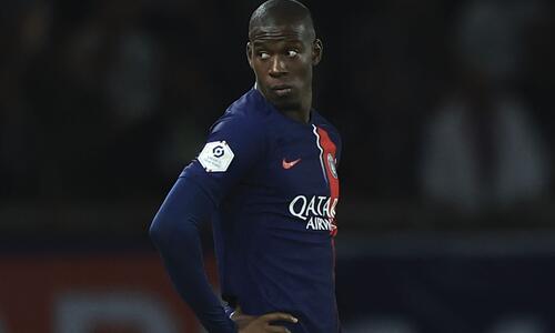 Σε προχωρημένες διαπραγματεύσεις με Παρί - Κλείνει το «deal» thumb