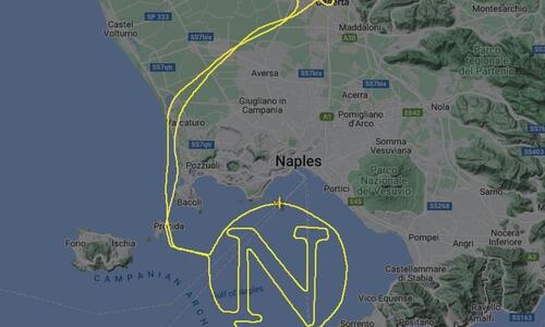 Πανηγύρισε το πρωτάθλημα σχεδιάζοντας με την πτήση του το 
