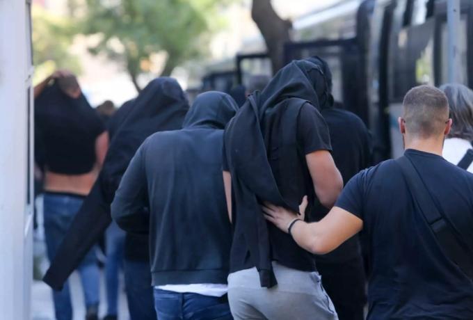 Συνεχίζουν να προκαλούν: «Επτά Κροάτες έχουν τραύματα από μαχαίρι» thumb