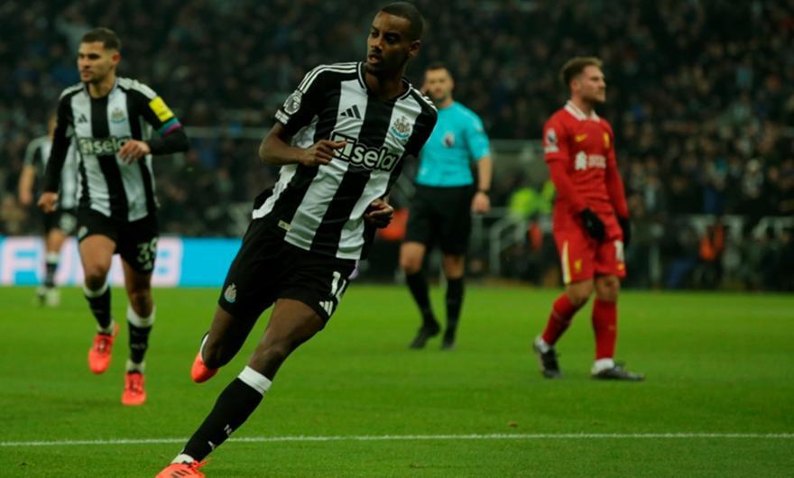 Premier League: Επιτέλους... νίκη για τη Σίτι. «Σκόνταψε» η Λίβερπουλ thumb