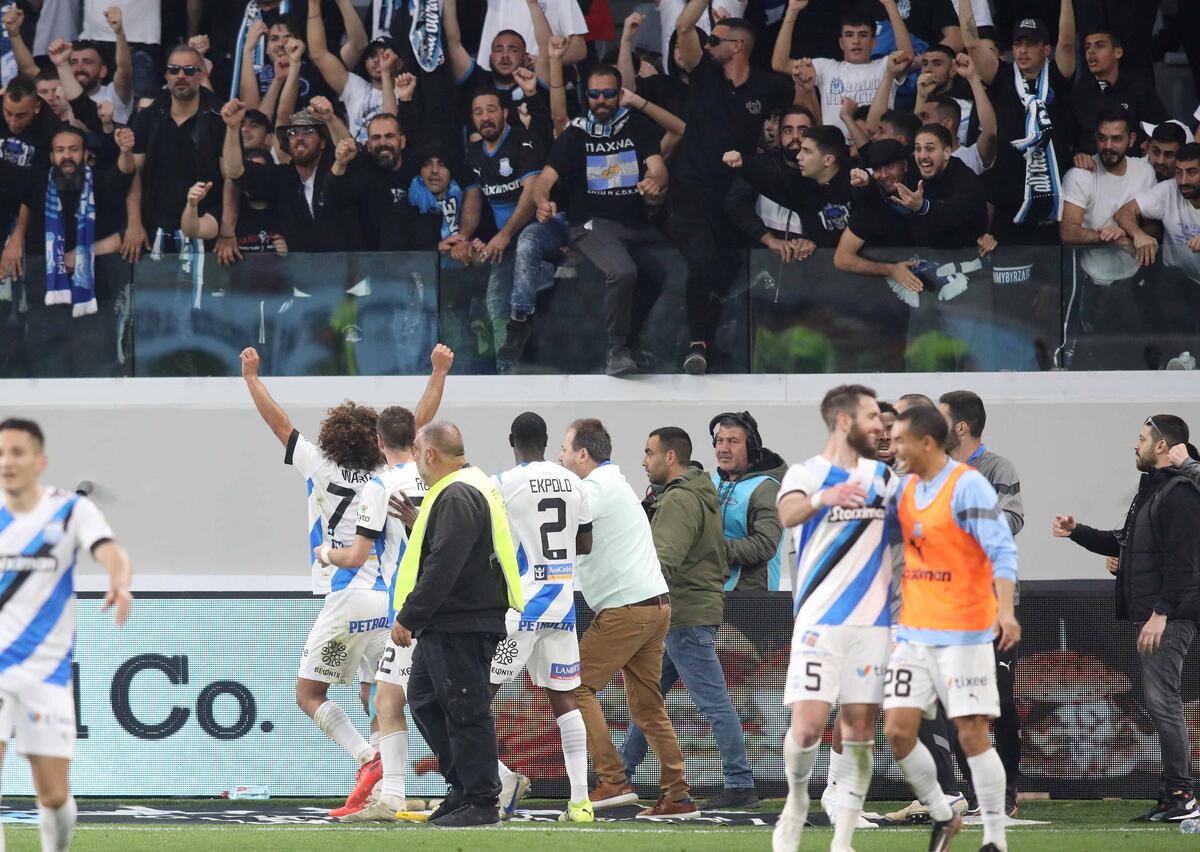Απόλλων - ΑΕΚ 2-1: Buzzer Beater με Ουάρντα... κλείδωσε η εξάδα thumb