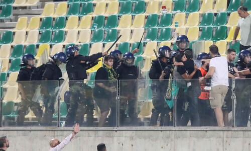 Φωτογραφίες: Ένταση με τη λήξη του αγώνα και ντου αστυνομίας!  thumb