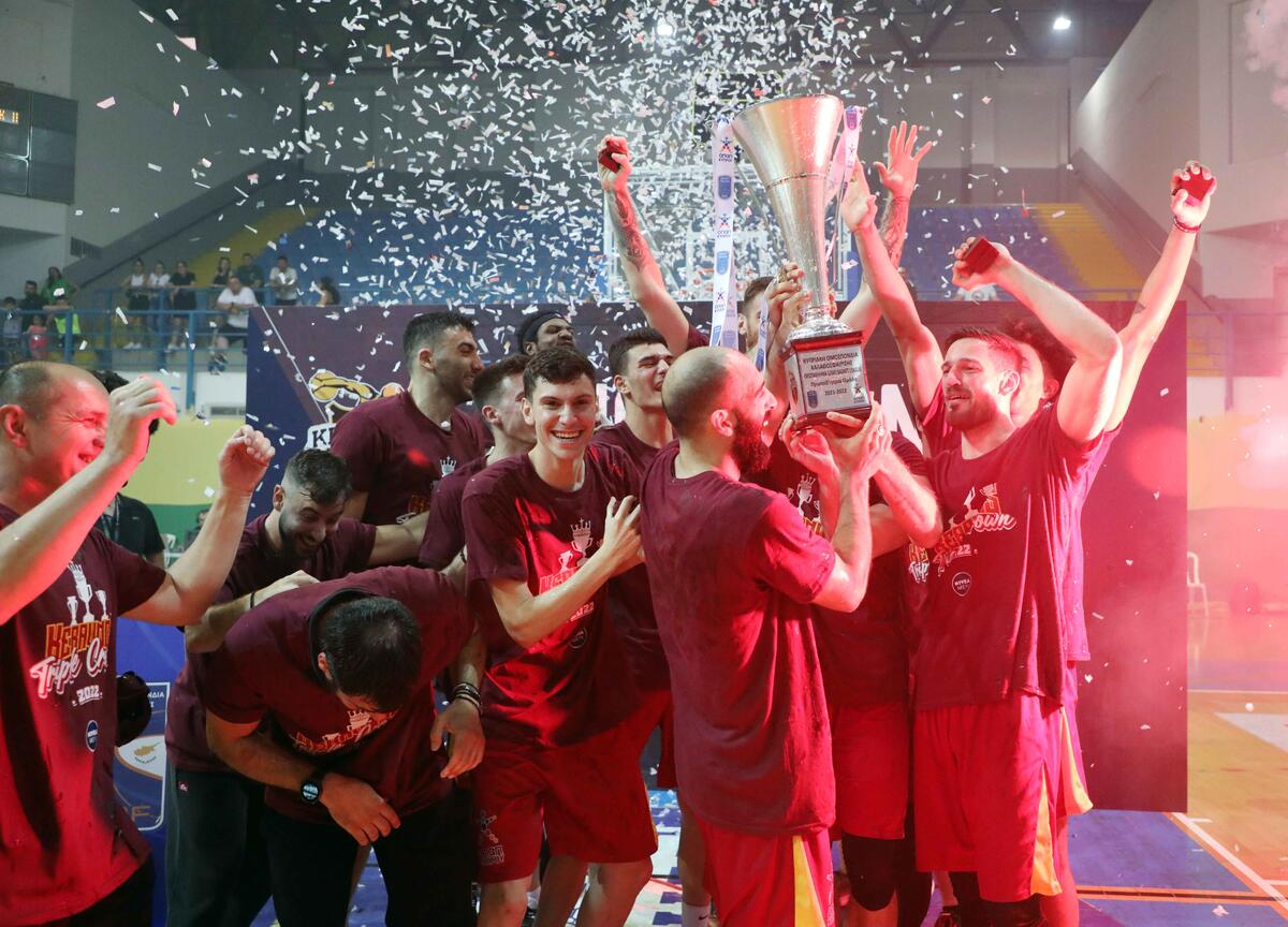 Η απονομή στους πρωταθλητές (pics) thumb