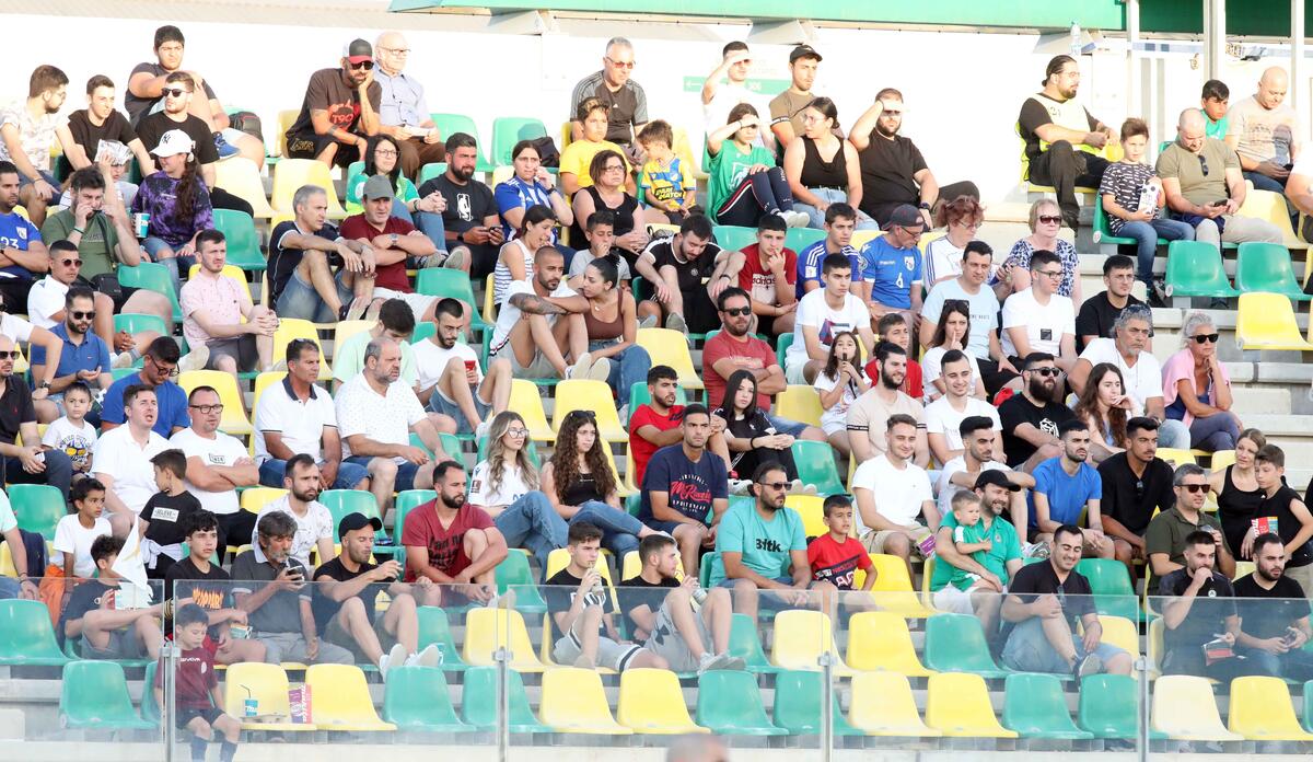 Ο κόσμος στην Αρένα (pics) thumb