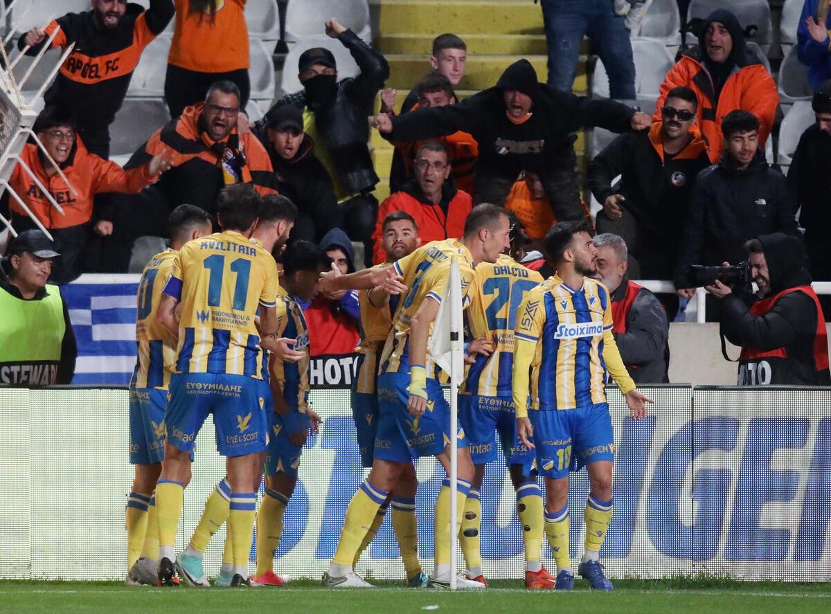 ΑΠΟΕΛ-Ομόνοια 3-0: Κυριάρχησε στο «αιώνιο» ντέρμπι και... ξέφυγε! thumb