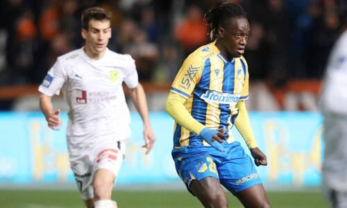 ΑΠΟΕΛ-ΑΕΚ 2-2: Ποδοσφαιρική τρέλα και η μπίλια έκατσε στο Χ thumb