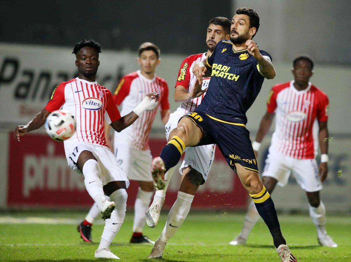 (ΤΕΛΙΚΟ) Νέα Σαλαμίνα - ΑΠΟΕΛ 0-3 thumb