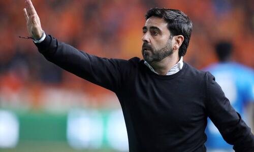 Κρατάει το 4-4-2 ή το αλλάζει; thumb