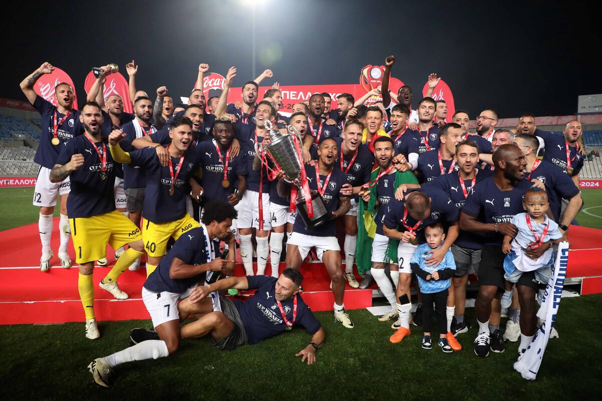 ΒΙΝΤΕΟ ST: Η βραδιά στο ΓΣΠ έκλεισε με το «we are the champions» thumb