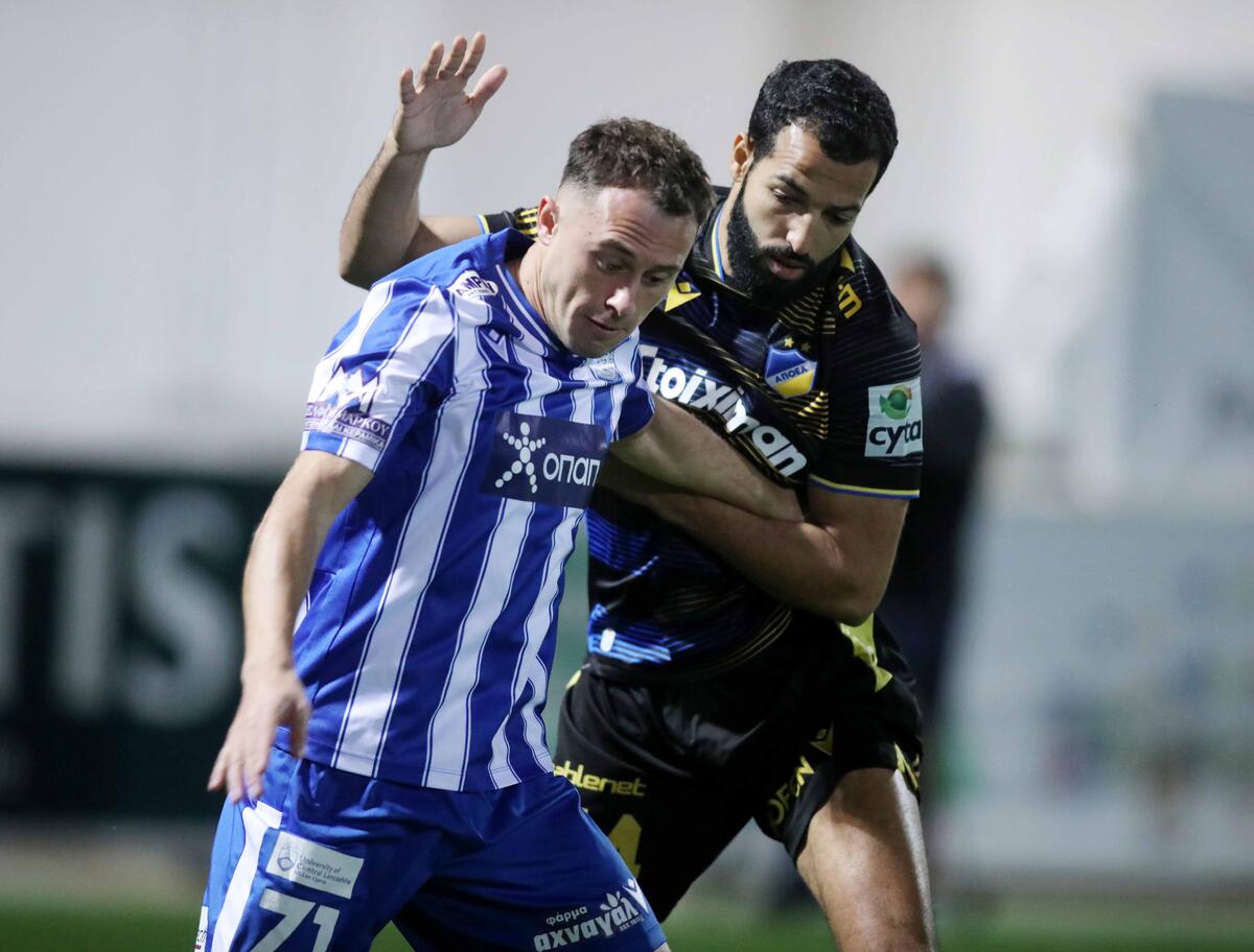 ΤΕΛΙΚΟ: Εθνικός-ΑΠΟΕΛ 2-1 thumb