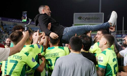 Αποθεώθηκε και ο Πετρουής (φωτογραφίες) thumb