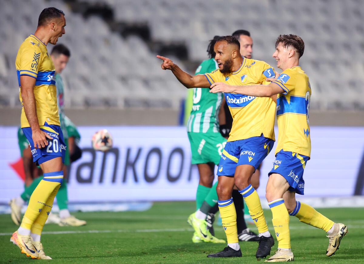 ΑΠΟΕΛ - Άρης 2-1: Έφερε τα πάνω-κάτω και του έκοψε τη φόρα! thumb