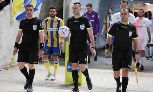 Σοβαρές καταγγελίες «Καραβίδα» μετά το ΑΠΟΕΛ-Δόξα   thumb