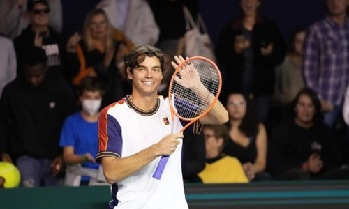 Paris Masters: Ο Φριτζ πέταξε πρόωρα εκτός τον Ρούμπλεφ thumb