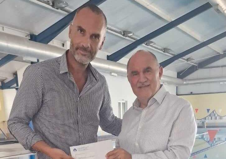 ΚΟΑ: Επίδοση επιταγής στον Ναυτικό Όμιλο Κερύνειας thumb
