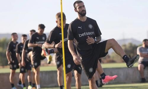 Έκλεισε φιλικό με ομάδα επαγγελματιών που δεν έχουν συμβόλαιο thumb
