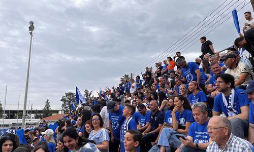 Πάρτι τίτλου στην Αραδίππου (pic, vid) thumb